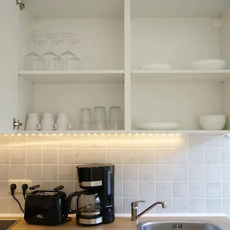 Cosy Apt. W/ Spacious Kitchen&netflix In Neustadt