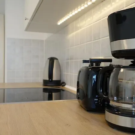 Cosy Apt. W/ Spacious Kitchen&netflix In Neustadt *