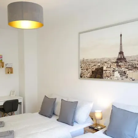 Cosy Apt. W/ Spacious Kitchen&netflix In Neustadt Apartmán